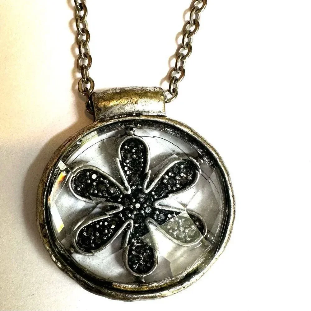 Lucky Brand Silver Tone Clear Crystal Daisy Pendant Necklace Brand